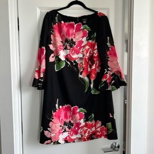 Size 16 Tahari
Floral, black and red dress